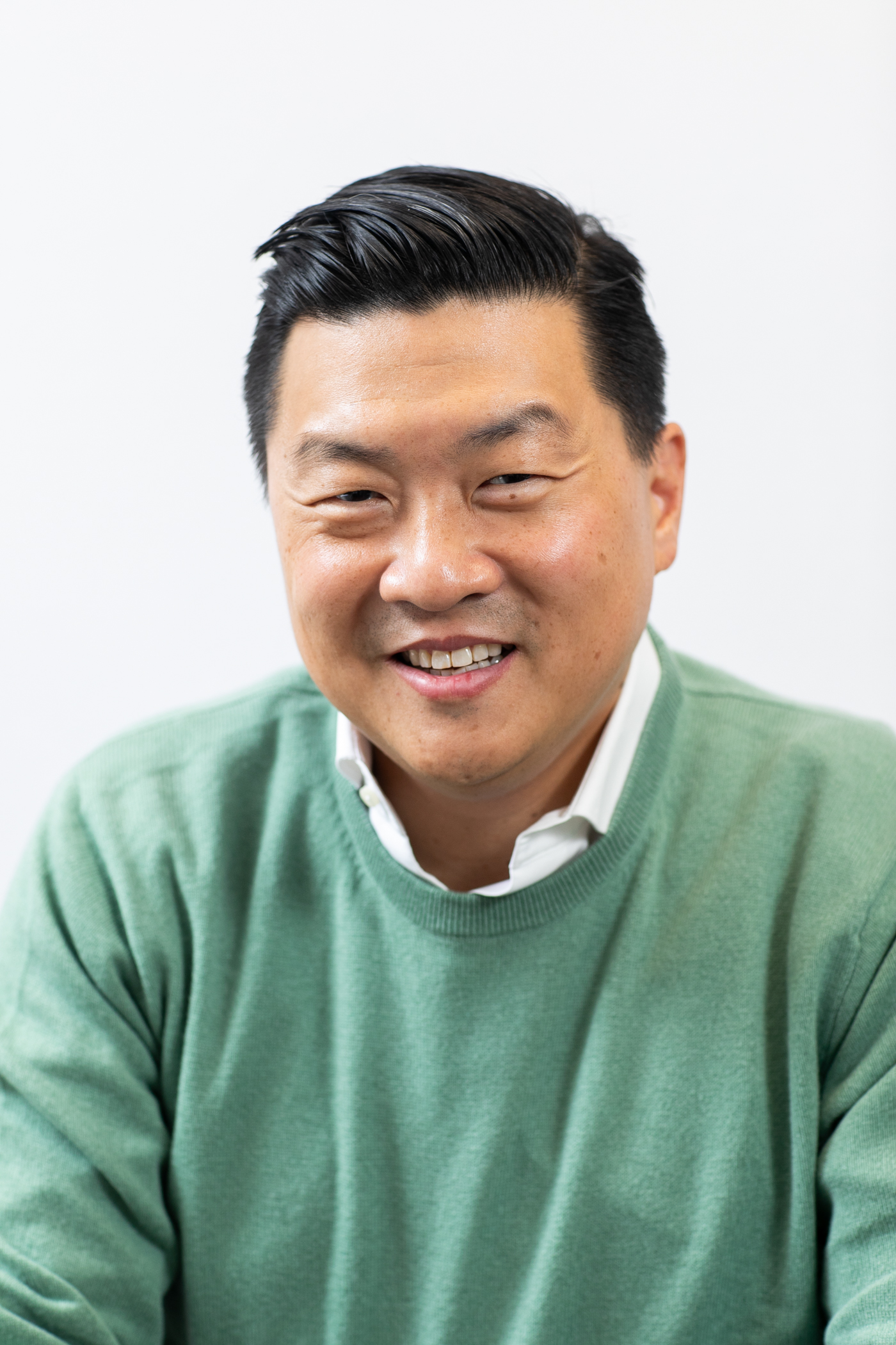 A headshot of Jason Lee
