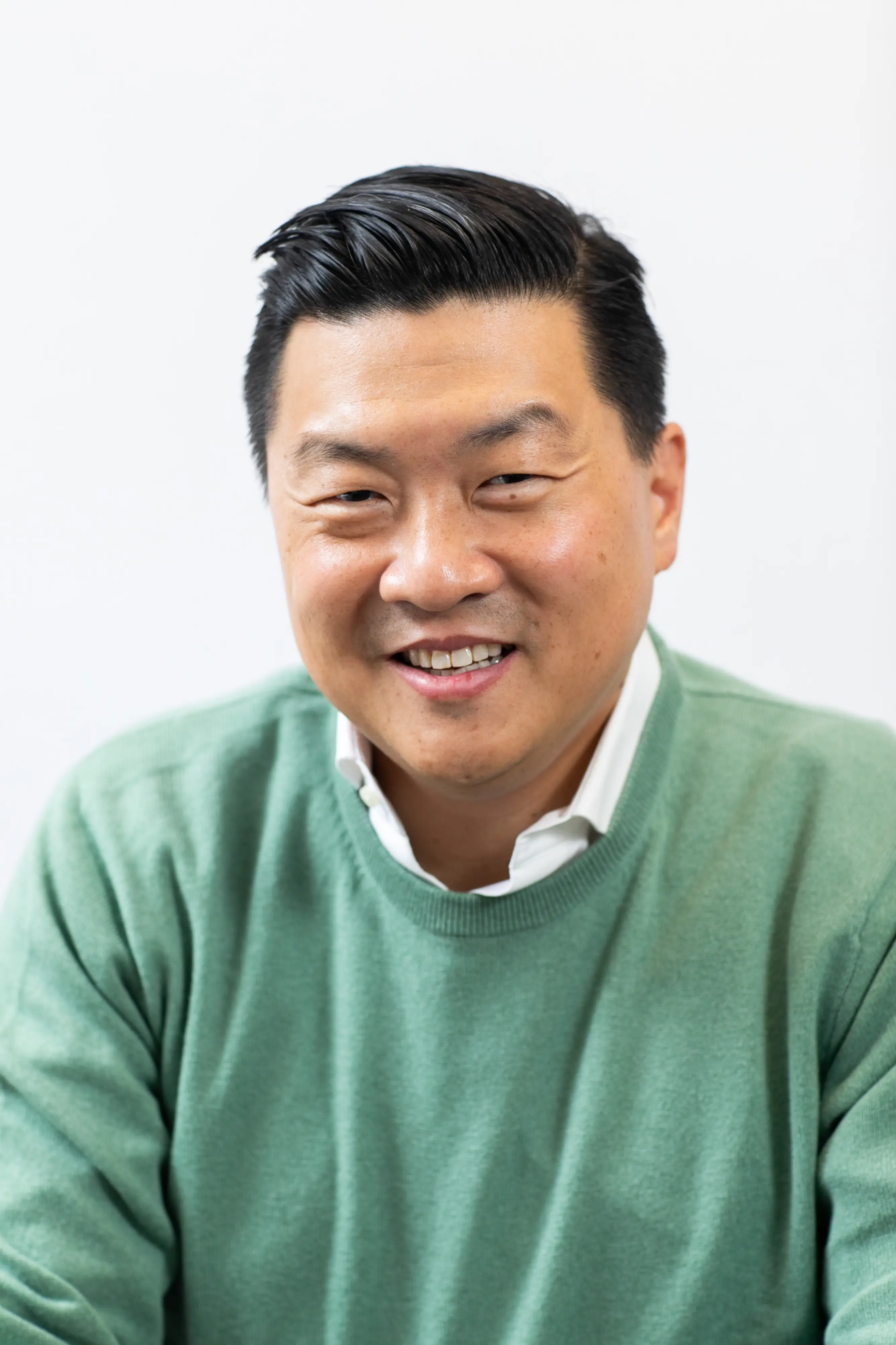 A headshot of Jason Lee